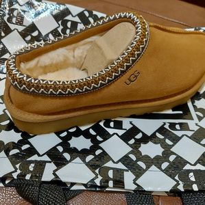 Tasman Uggs Chestnut w brown trim